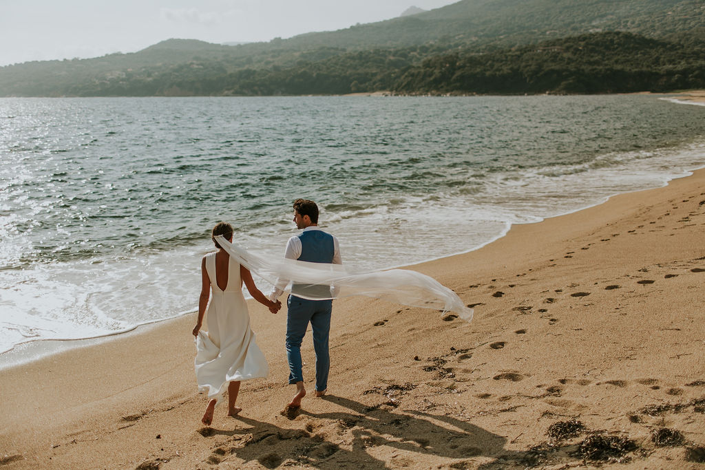 Mariage élégant en Corse à la Villa Cipiniello - Morgane + Claude - Blog Mariage Madame C Mariage élégant en Corse à la Villa Cipiniello - Morgane + Claude - Blog Mariage Madame C