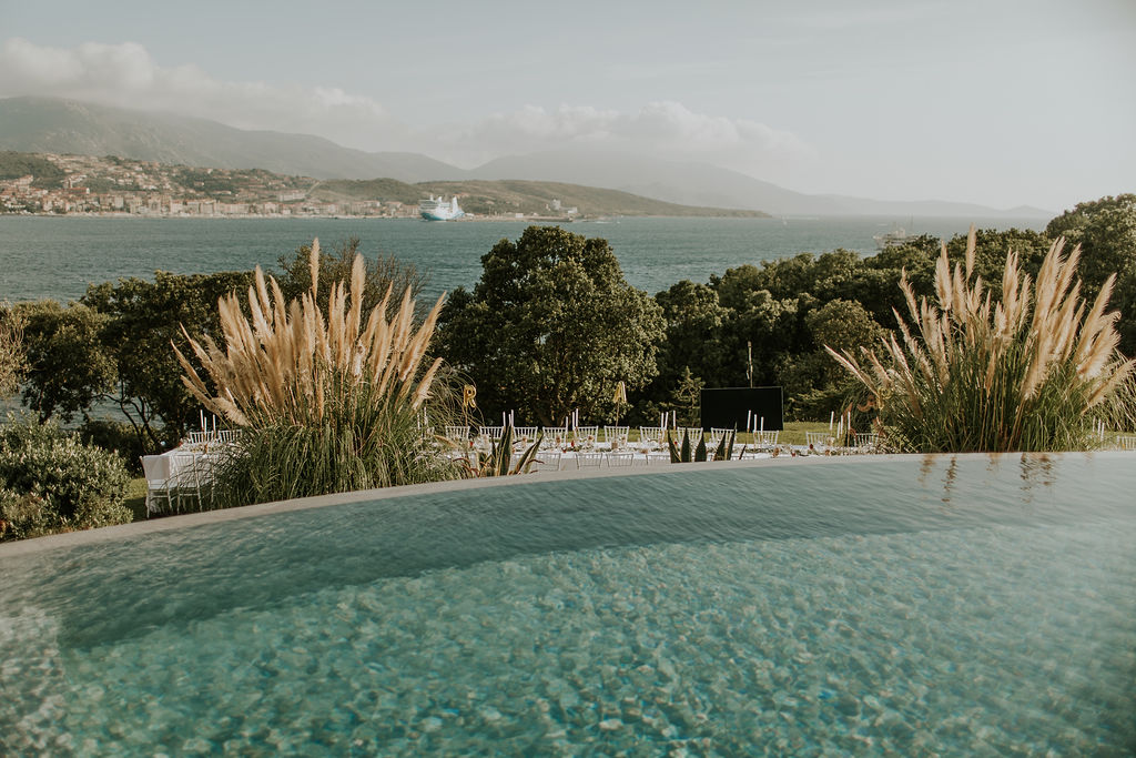 Mariage élégant en Corse à la Villa Cipiniello - Morgane + Claude - Blog Mariage Madame C Mariage élégant en Corse à la Villa Cipiniello - Morgane + Claude - Blog Mariage Madame C