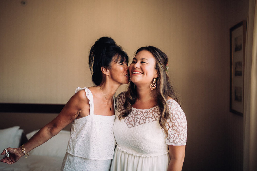 Mariage tropicool sur une péniche parisienne - Jade + Olivier - Blog Mariage Madame C