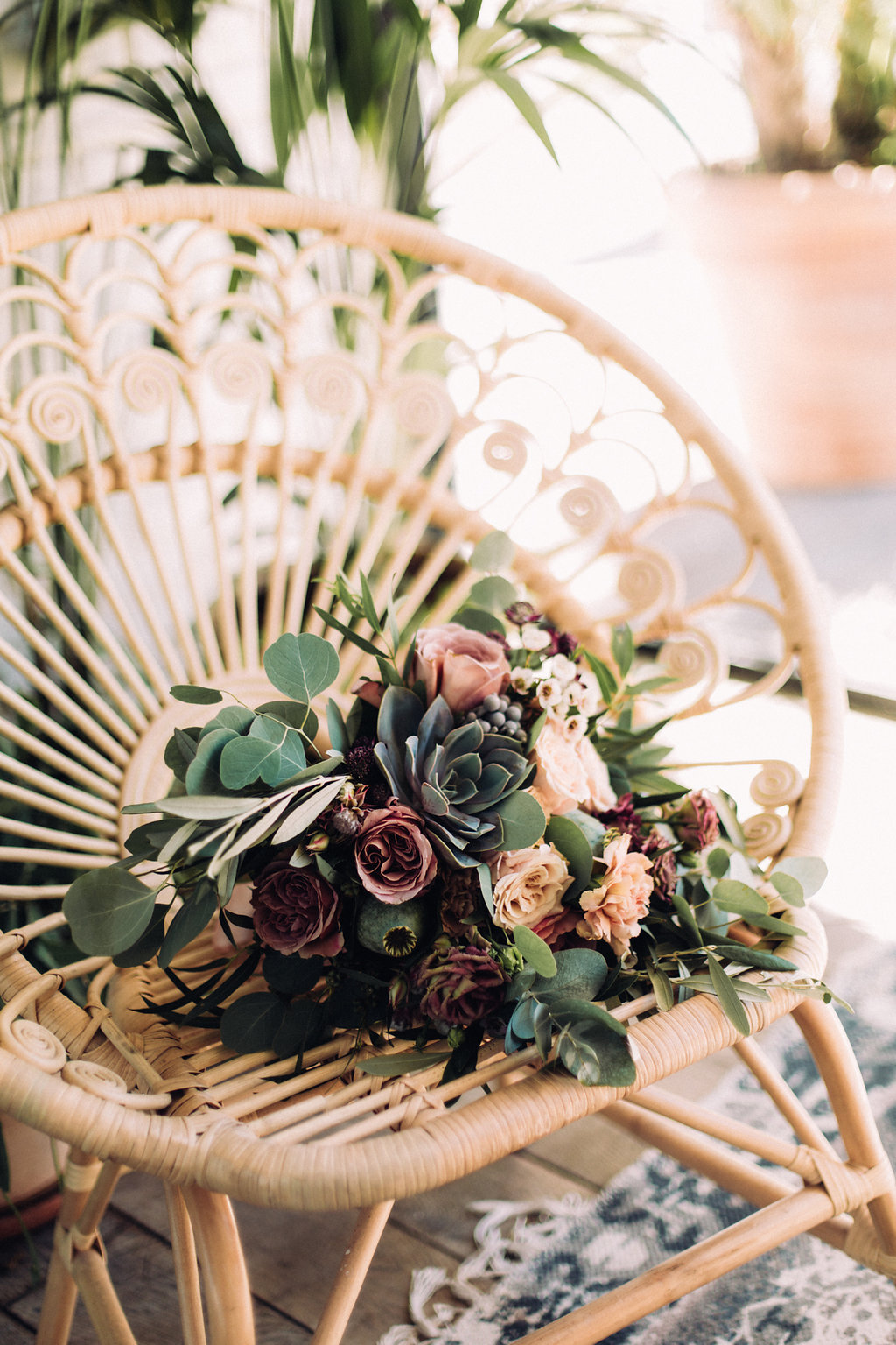 Mariage tropicool sur une péniche parisienne - Jade + Olivier - Blog Mariage Madame C