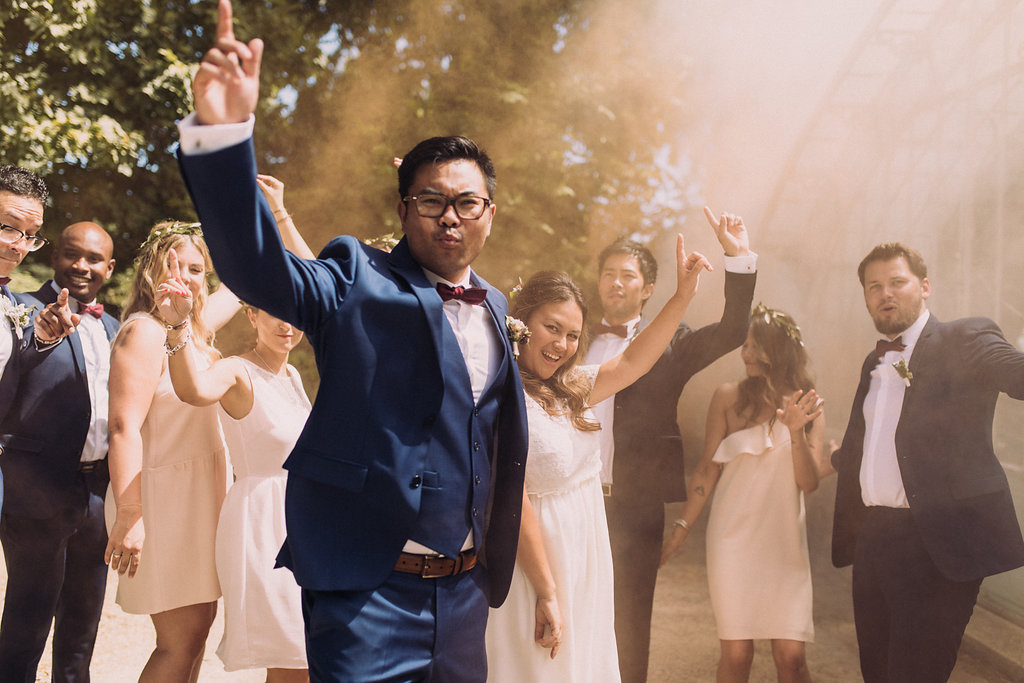 Mariage tropicool sur une péniche parisienne - Jade + Olivier - Blog Mariage Madame C