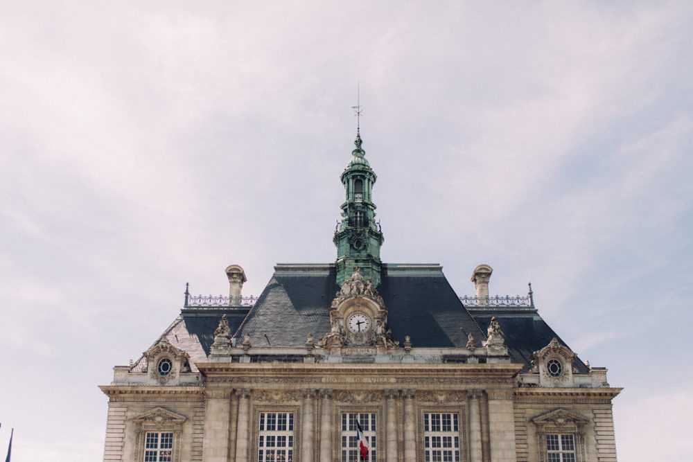 Mariage tropicool sur une péniche parisienne - Jade + Olivier - Blog Mariage Madame C