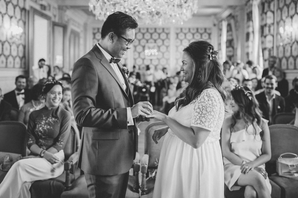 Mariage tropicool sur une péniche parisienne - Jade + Olivier - Blog Mariage Madame C