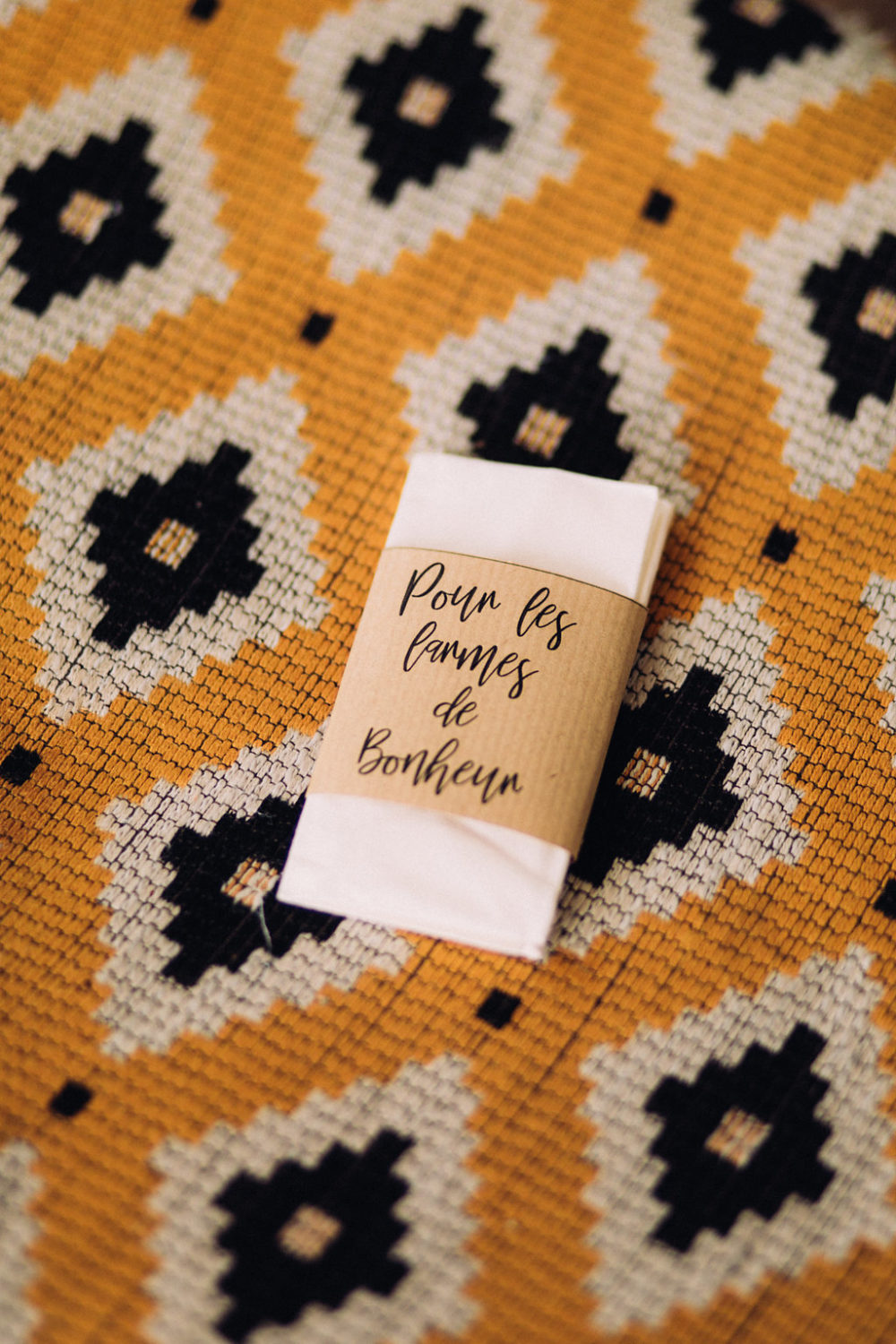 Mariage tropicool sur une péniche parisienne - Jade + Olivier - Blog Mariage Madame C