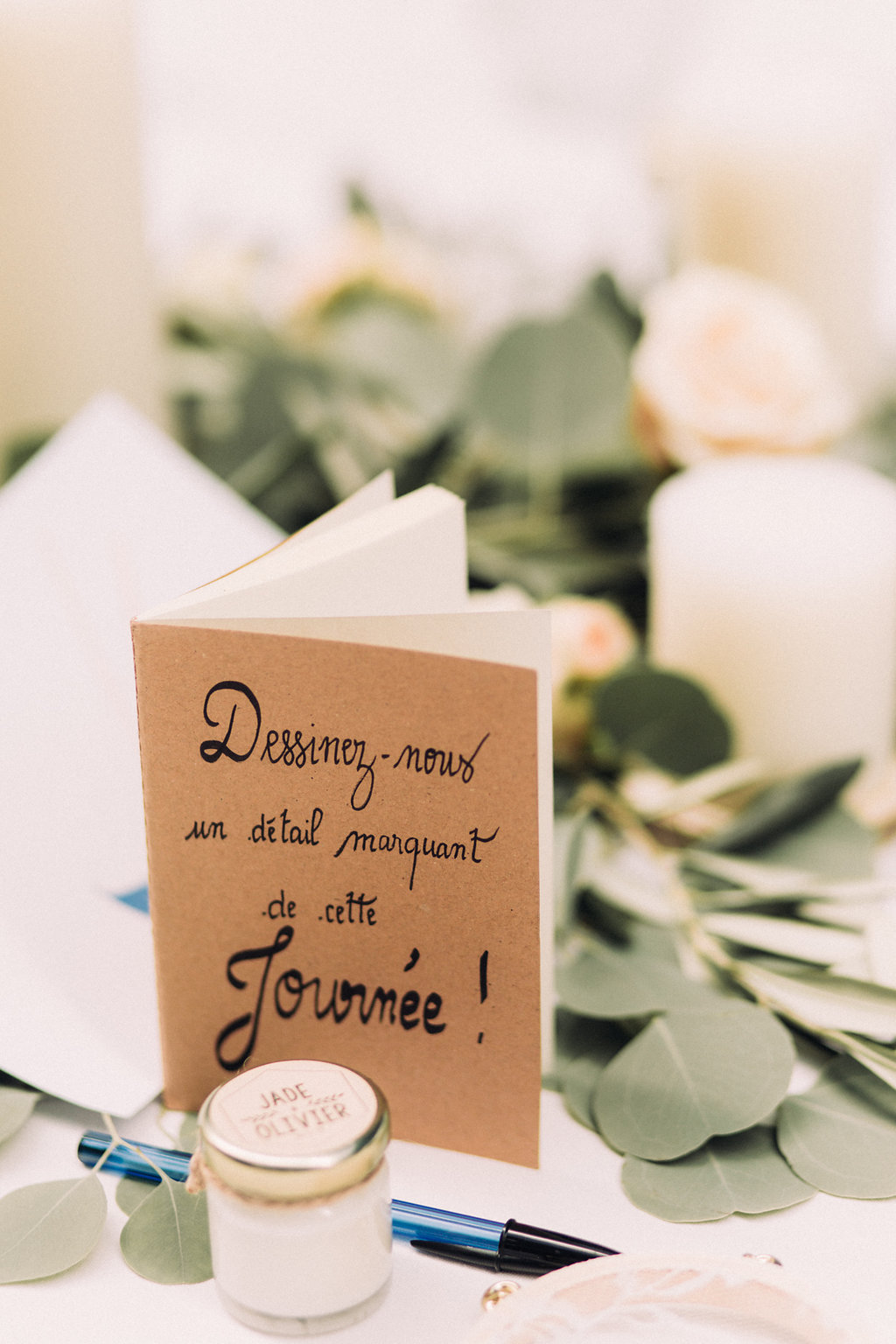 Mariage tropicool sur une péniche parisienne - Jade + Olivier - Blog Mariage Madame C