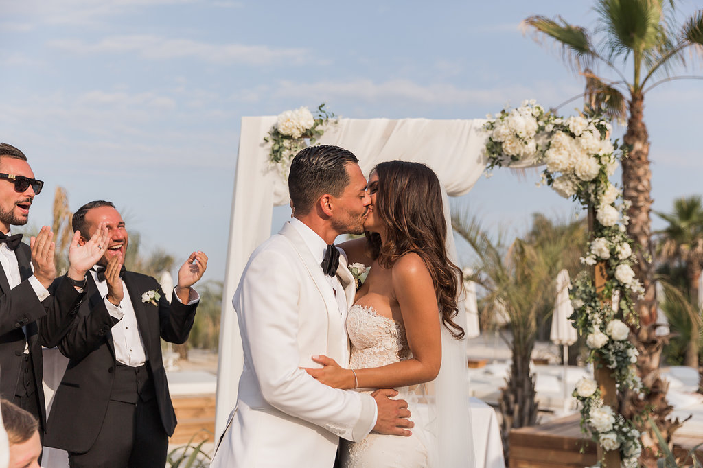 Un mariage glamour à Saint Tropez - Bertille + Thomas - Blog Mariage Madame C Un mariage glamour à Saint Tropez - Bertille + Thomas - Blog Mariage Madame C