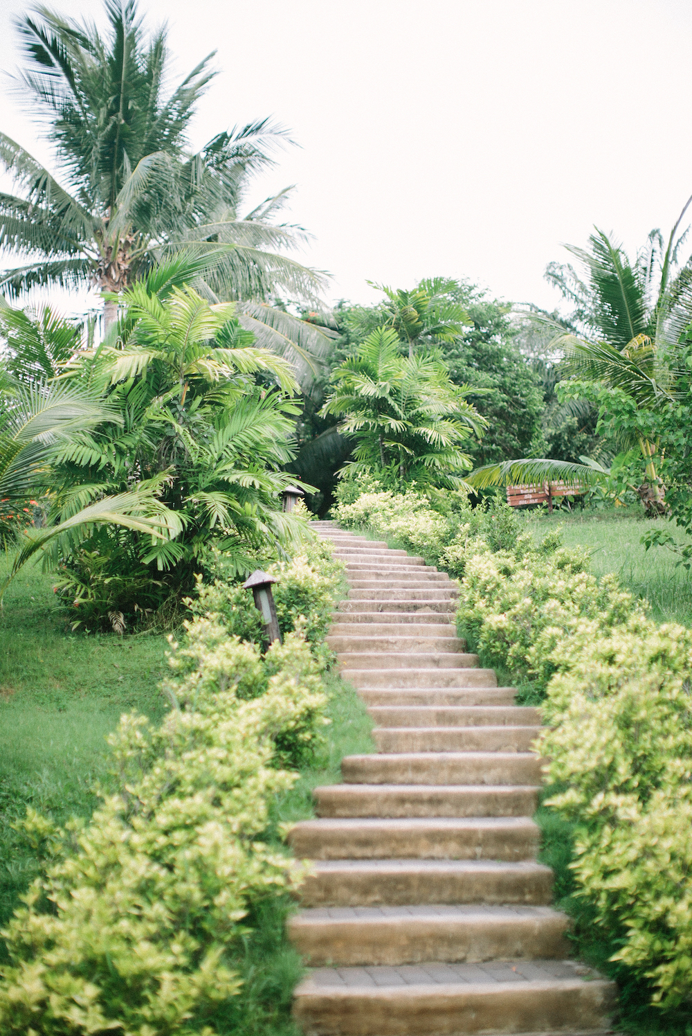 Mariage romantique en Thaïlande - Megan + Timmy - Blog Mariage Madame C