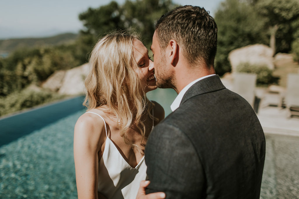 Mariage sauvage en Corse à la Réserve Saparella - Alexandra + Rémi - Blog Mariage Madame C