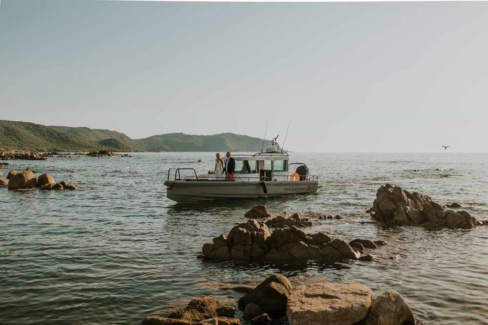 Mariage sauvage en Corse à la Réserve Saparella - Alexandra + Rémi - Blog Mariage Madame C
