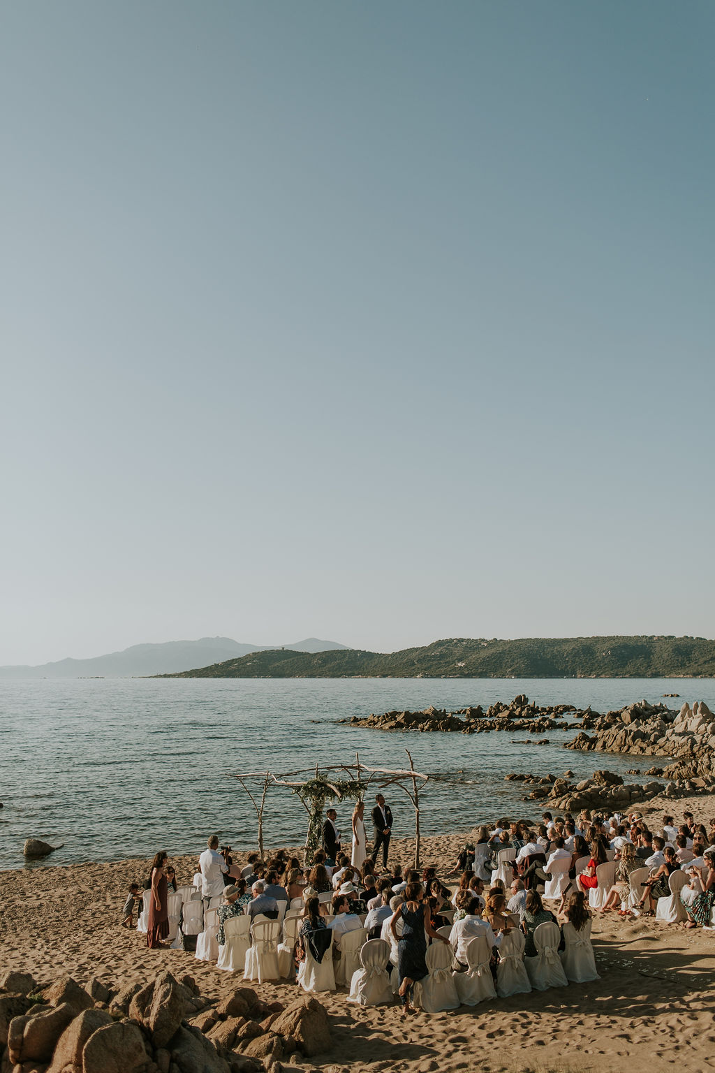 Mariage sauvage en Corse à la Réserve Saparella - Alexandra + Rémi - Blog Mariage Madame C