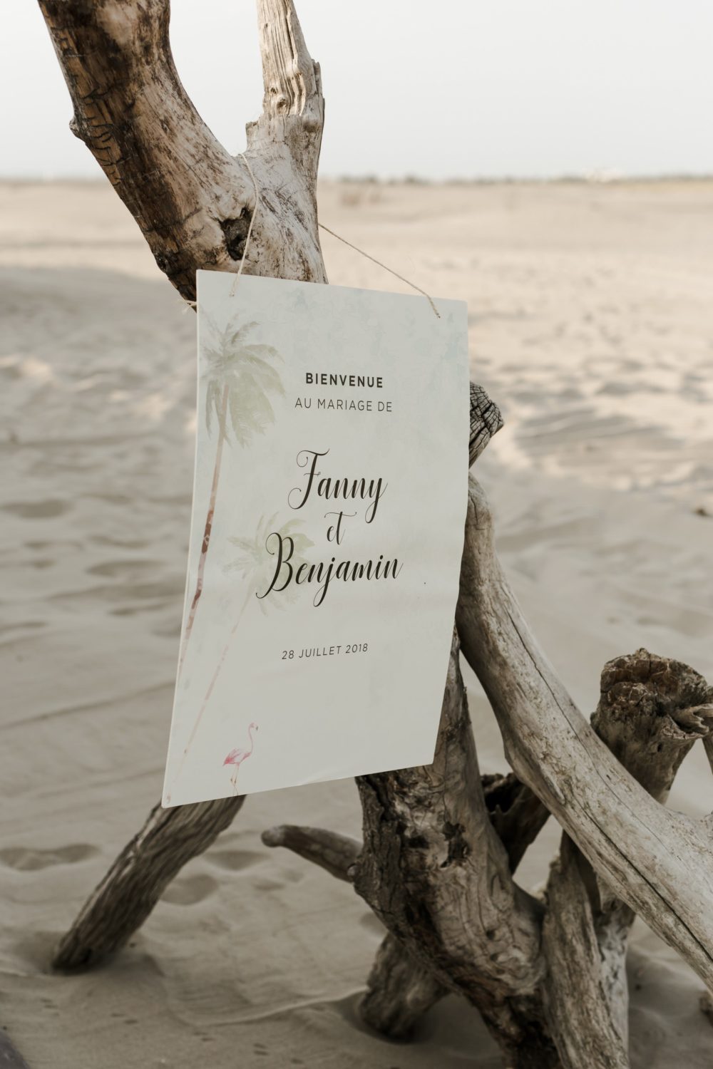 Mariage sur la plage en Camargue - Fanny + Benjamin - Blog Mariage Madame C