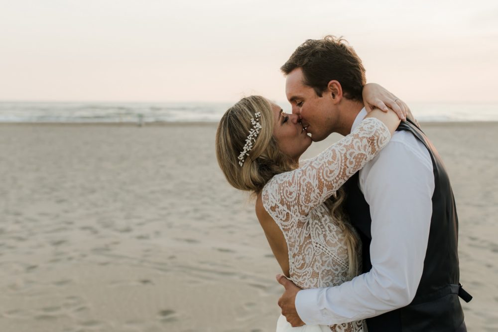 Mariage sur la plage en Camargue - Fanny + Benjamin - Blog Mariage Madame C