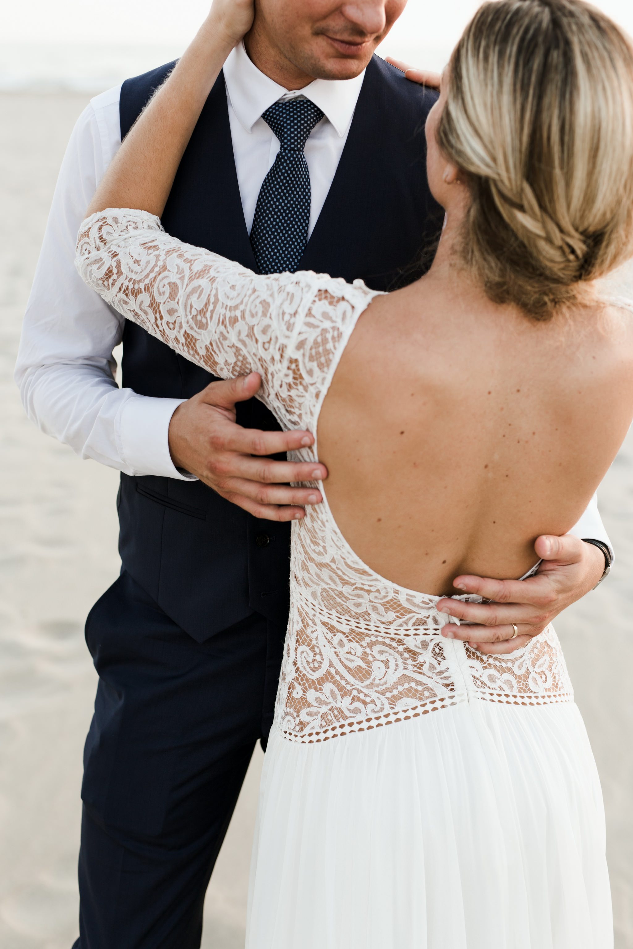 Mariage sur la plage en Camargue - Fanny + Benjamin - Blog Mariage Madame C
