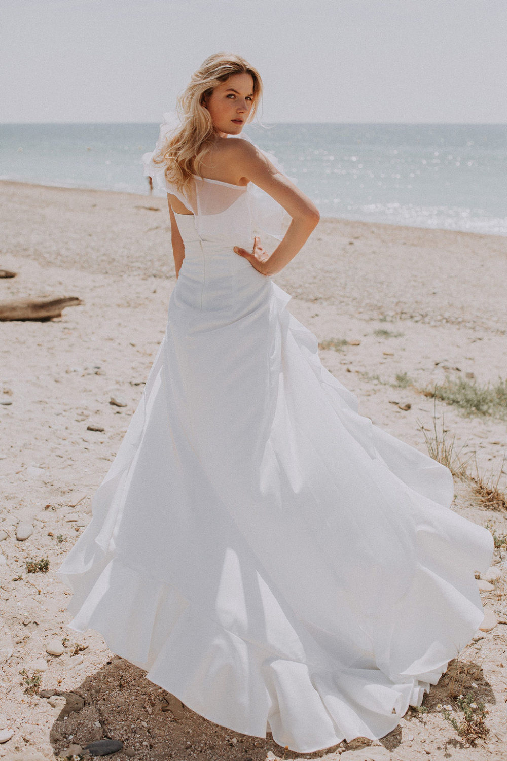 Amandine Grimm Collection 2020 - Robes de mariée - Blog Mariage Madame C Amandine Grimm Collection 2020 - Robes de mariée - Blog Mariage Madame C