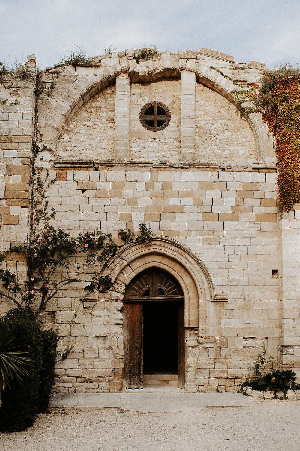 Mariage de Provence dans un château - Coco + Sukru - Blog Mariage Madame C