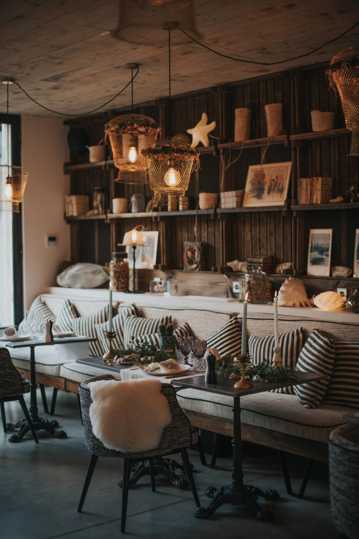 Miss Buffet Froid nous emmène dans cette parenthèse où le temps s'est arrêté pour célébrer l'amour. Un tête à tête dans l'Hérault au très beau domaine de Tarbouriech.