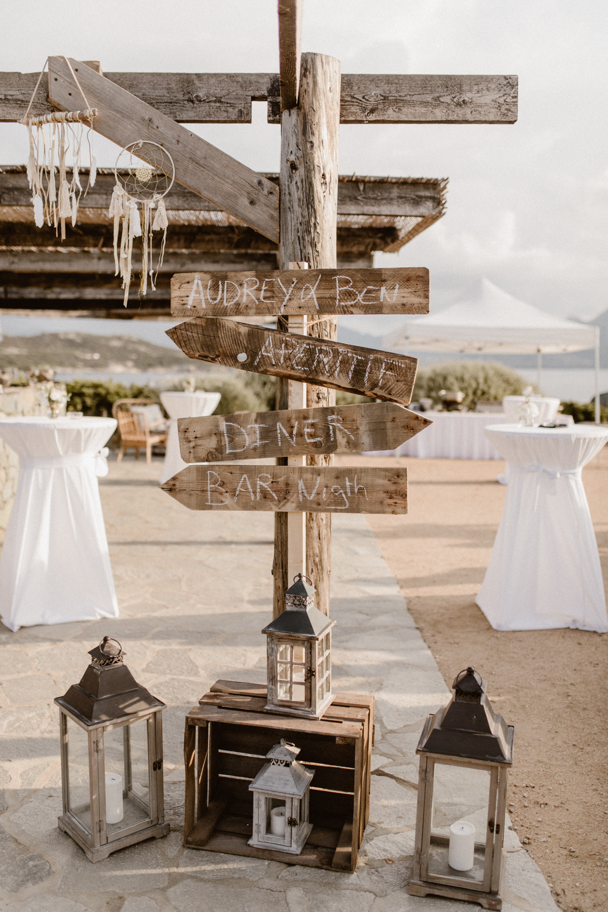 Un mariage en Corse au Rocher - Audrey + Benjamin - Blog Mariage Madame C