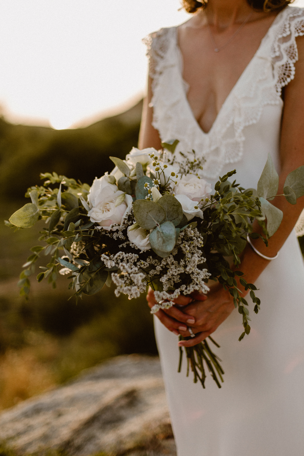 Un mariage en Corse au Rocher - Audrey + Benjamin - Blog Mariage Madame C