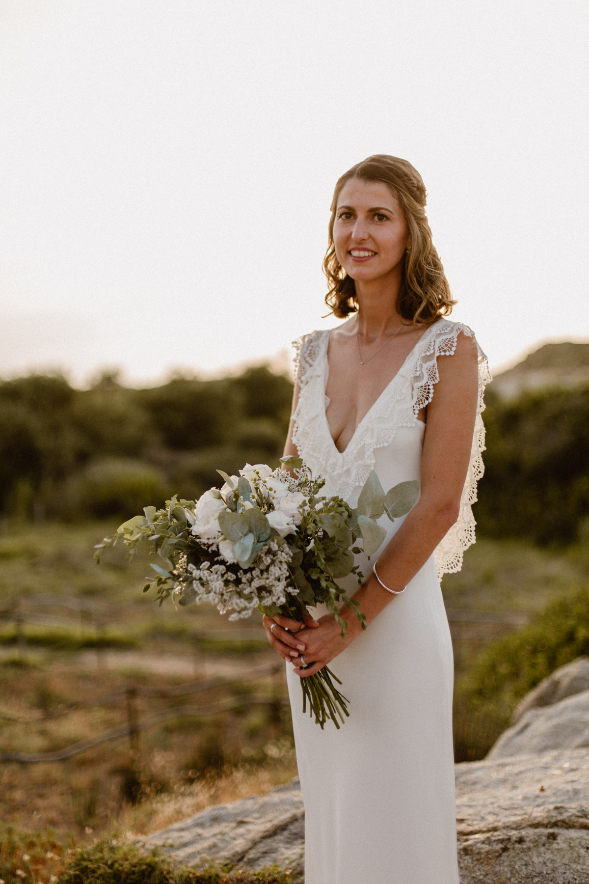 Un mariage en Corse au Rocher - Audrey + Benjamin - Blog Mariage Madame C