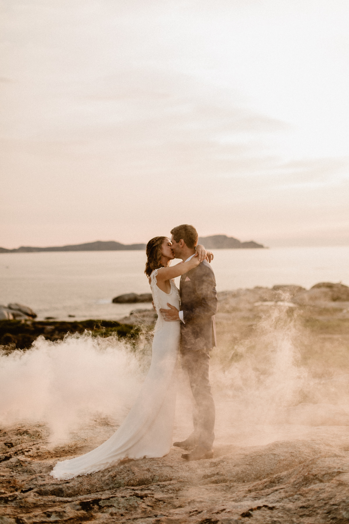 Un mariage en Corse au Rocher - Audrey + Benjamin - Blog Mariage Madame C