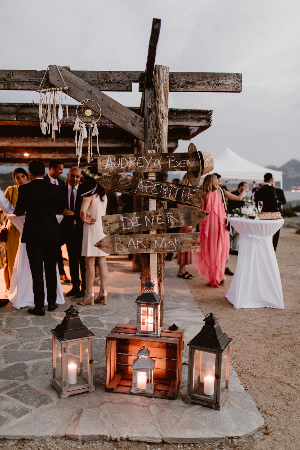 Un mariage en Corse au Rocher - Audrey + Benjamin - Blog Mariage Madame C