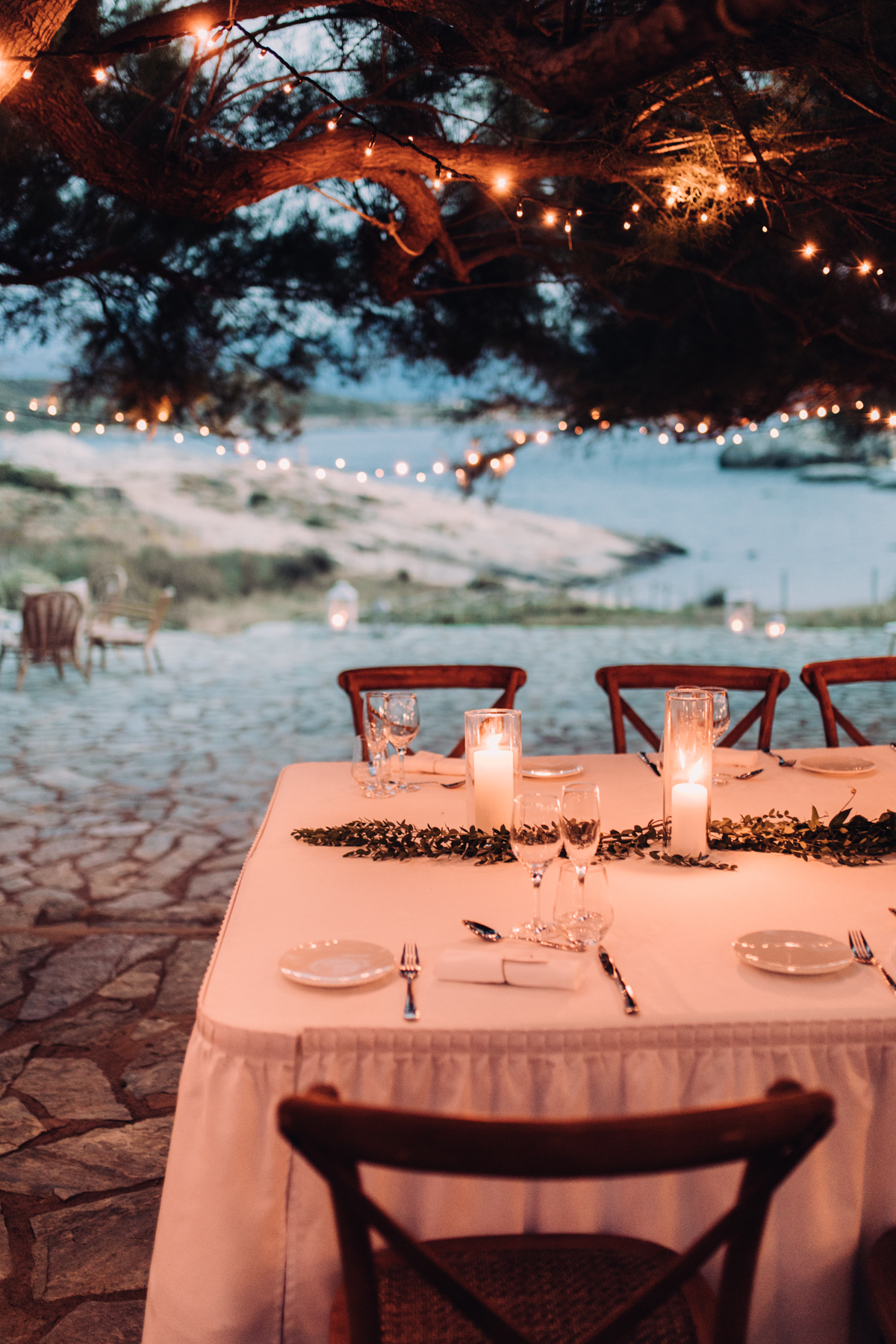 Un mariage en Corse au Rocher - Audrey + Benjamin - Blog Mariage Madame C