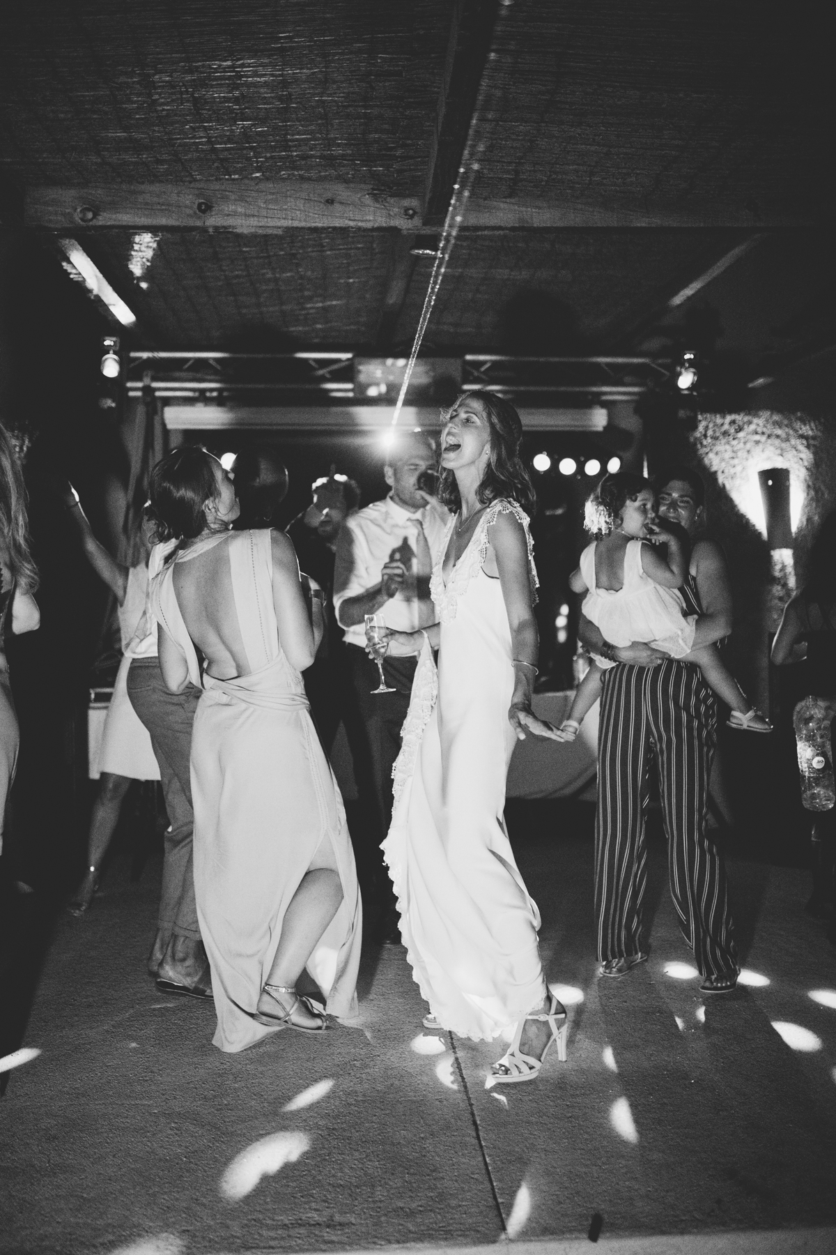 Un mariage en Corse au Rocher - Audrey + Benjamin - Blog Mariage Madame C