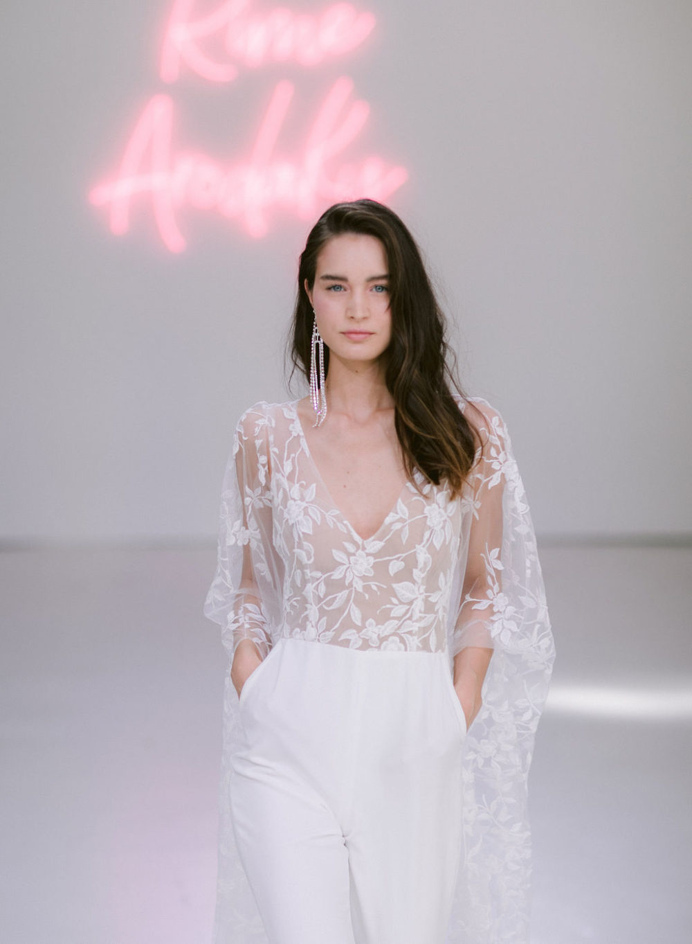 Rime Arodaky Défilé 2020 - Stardust - Blog Mariage Madame C Rime Arodaky Défilé 2020 - Stardust - Blog Mariage Madame C