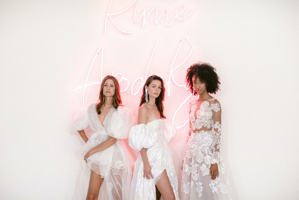 Rime Arodaky Défilé 2020 - Stardust - Blog Mariage Madame C Rime Arodaky Défilé 2020 - Stardust - Blog Mariage Madame C