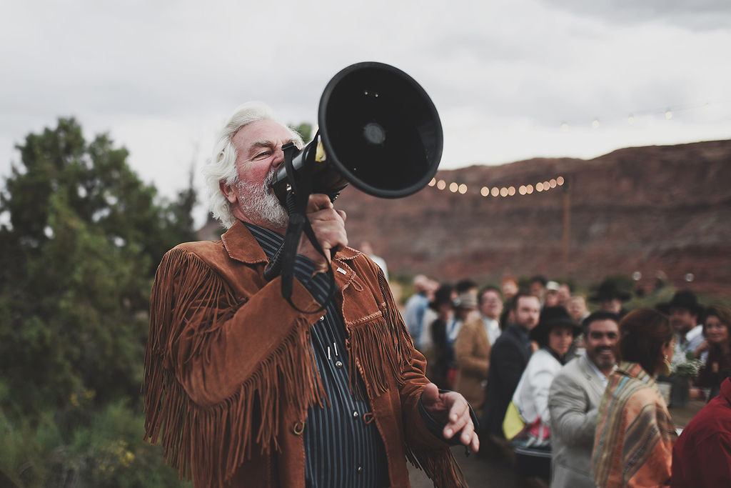 Mariage sur la Planet Moab - Victoria + Clément - Blog Mariage Madame C Mariage sur la Planet Moab - Victoria + Clément - Blog Mariage Madame C