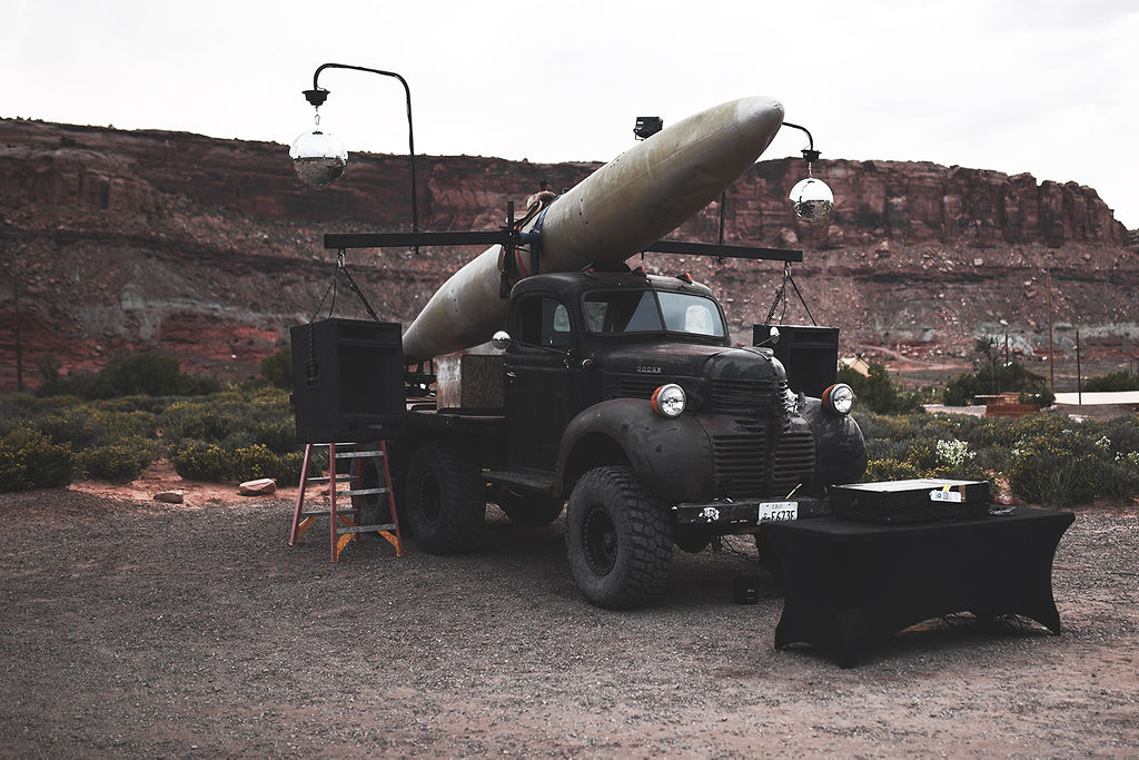 Mariage sur la Planet Moab - Victoria + Clément - Blog Mariage Madame C Mariage sur la Planet Moab - Victoria + Clément - Blog Mariage Madame C