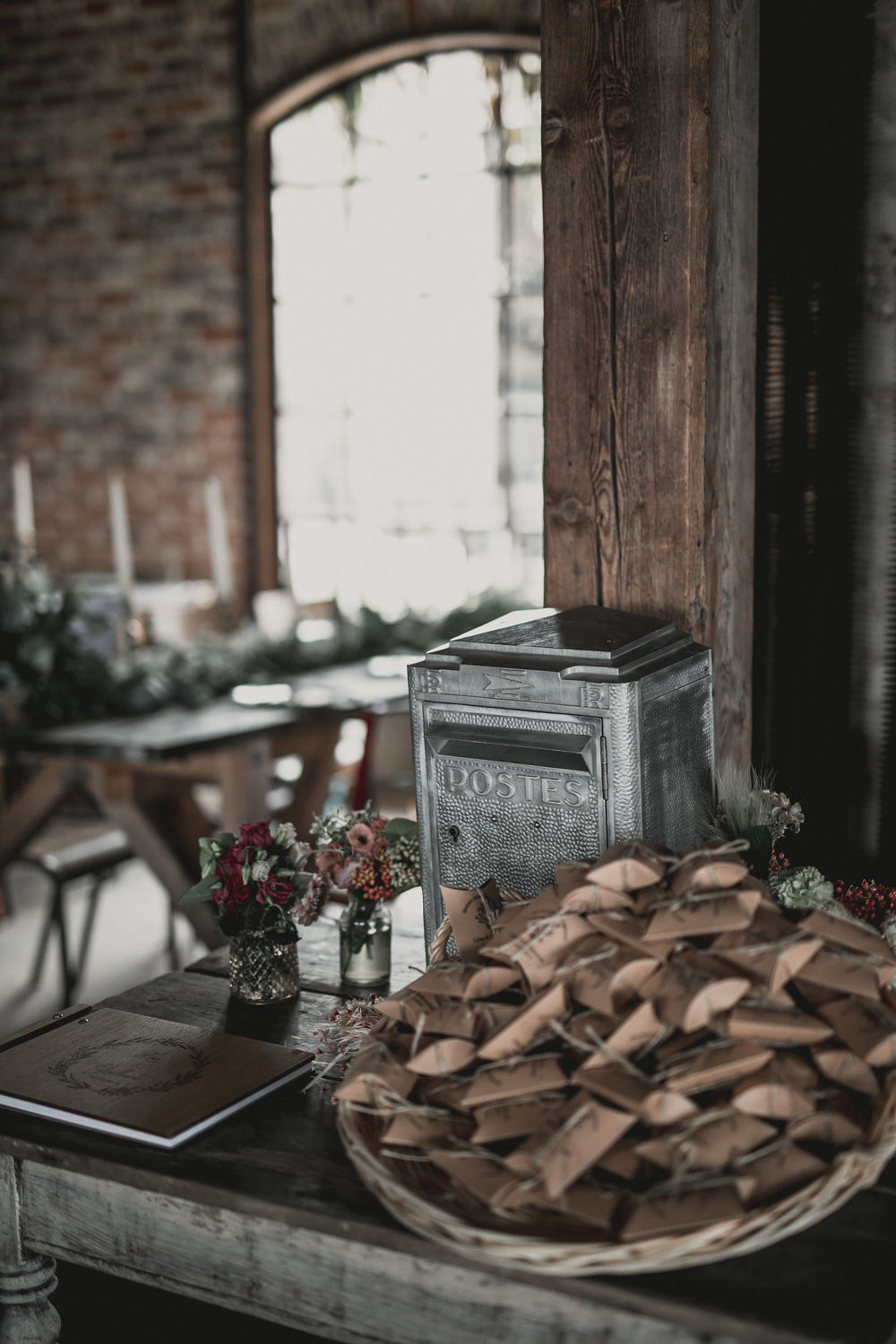 Mariage industriel aux Bonnes Joies - Lisa + Guillaume - Blog Mariage Madame C