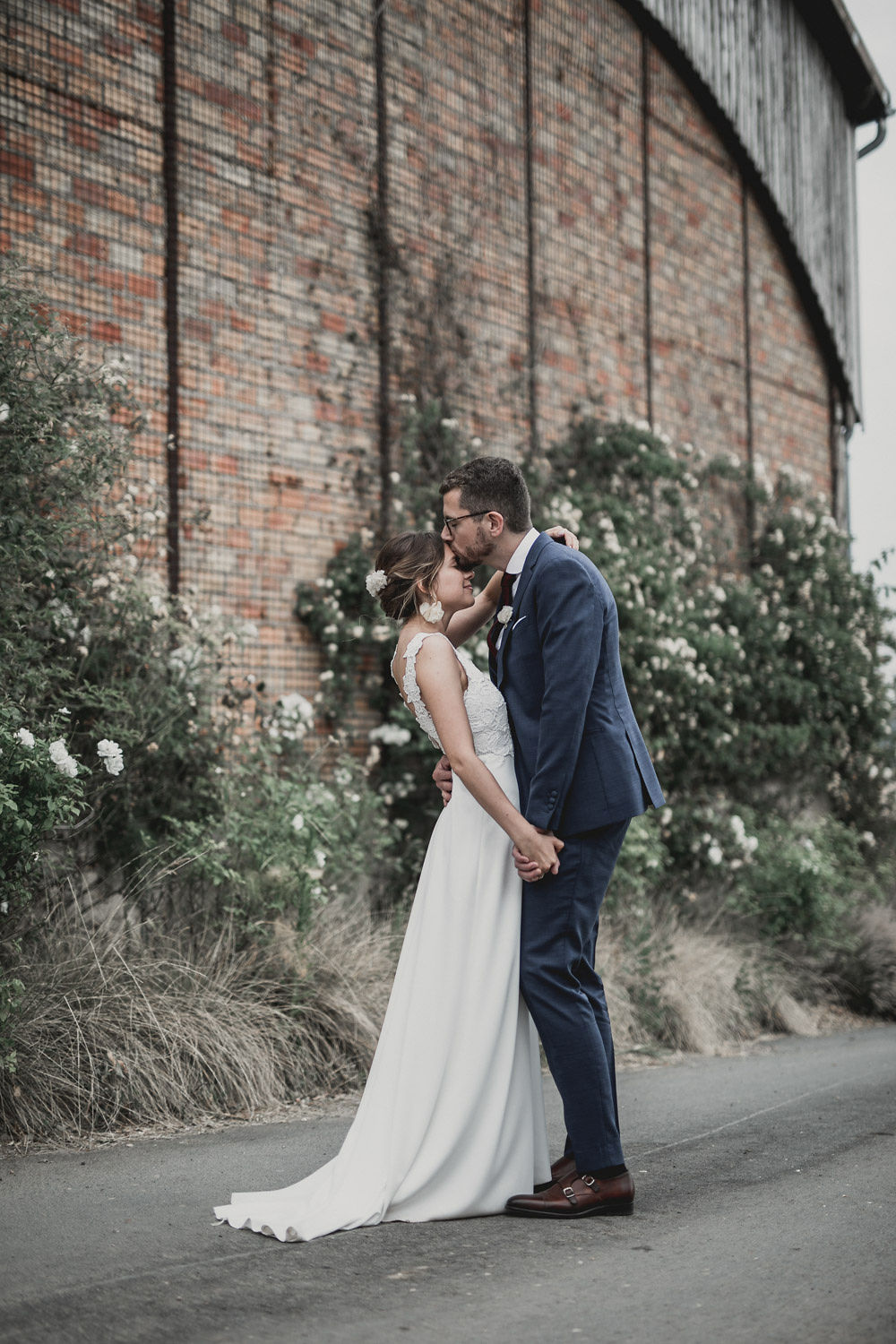 Mariage industriel aux Bonnes Joies - Lisa + Guillaume - Blog Mariage Madame C