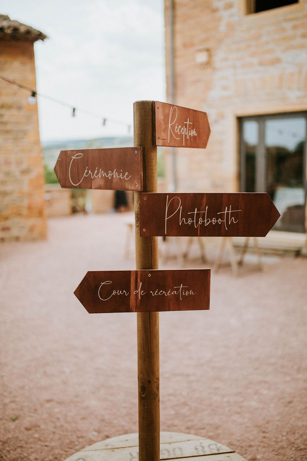 Mariage dans le beaujolais - Bérénice + Antoine - Blog Mariage Madame C Mariage dans le beaujolais - Bérénice + Antoine - Blog Mariage Madame C