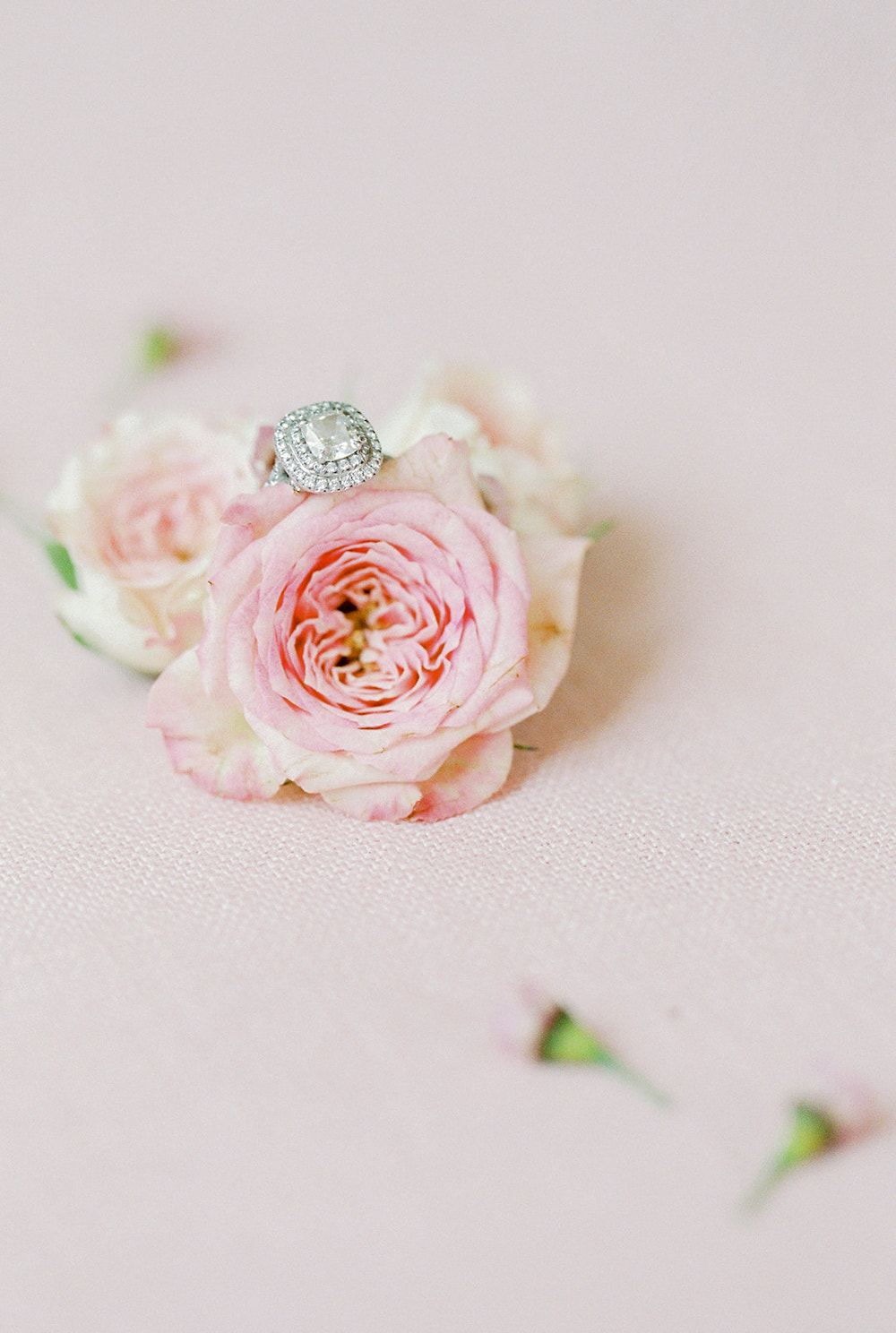 Mariage au Château de Vallery - Nora + Julien - Blog Mariage Madame C