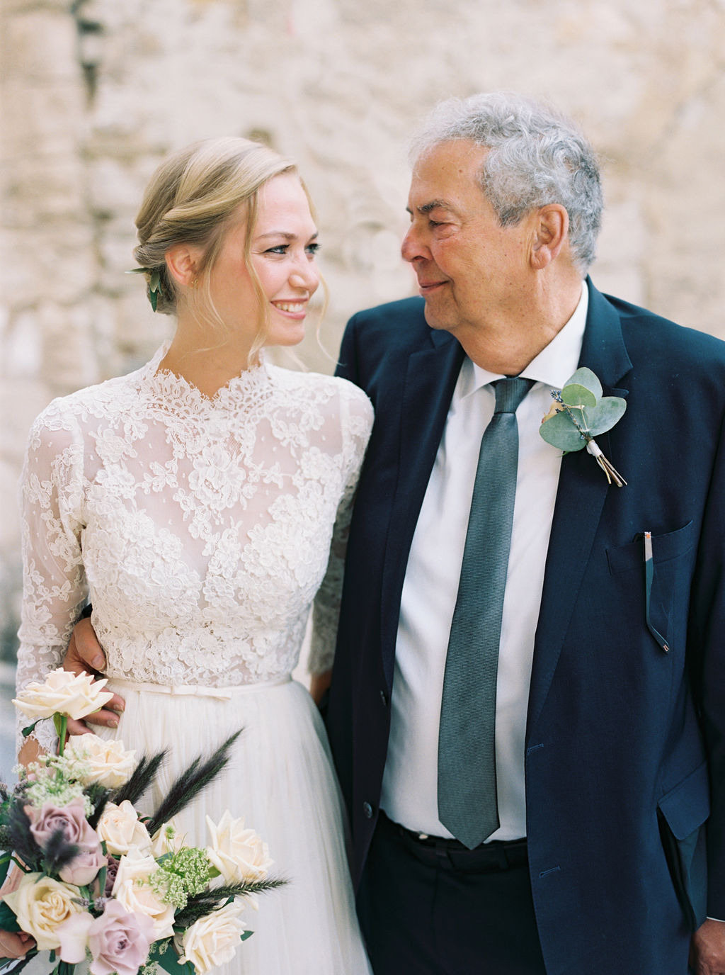 Mariage dans le Luberon à la Bastide de Gordes - Kristina + Patrick - Blog Mariage Madame C Mariage dans le Luberon à la Bastide de Gordes - Kristina + Patrick - Blog Mariage Madame C