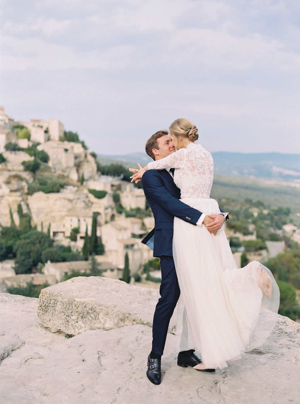 Mariage dans le Luberon à la Bastide de Gordes - Kristina + Patrick - Blog Mariage Madame C Mariage dans le Luberon à la Bastide de Gordes - Kristina + Patrick - Blog Mariage Madame C