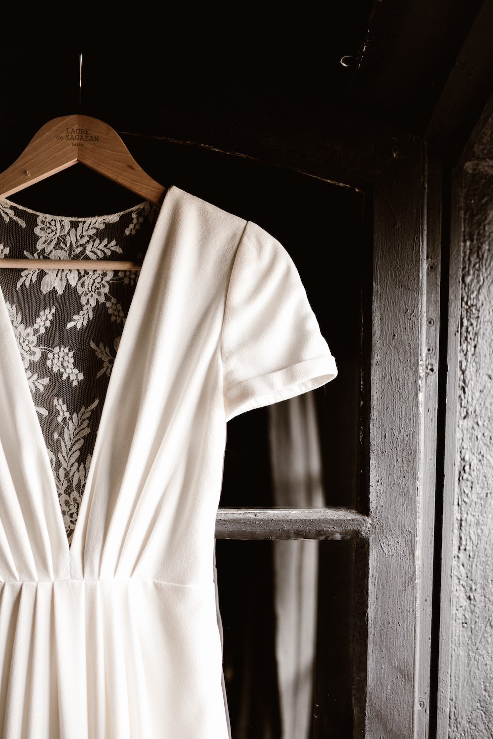 Mariage industriel aux Bonnes Joies - Charlotte + Dean - Blog Mariage Madame C