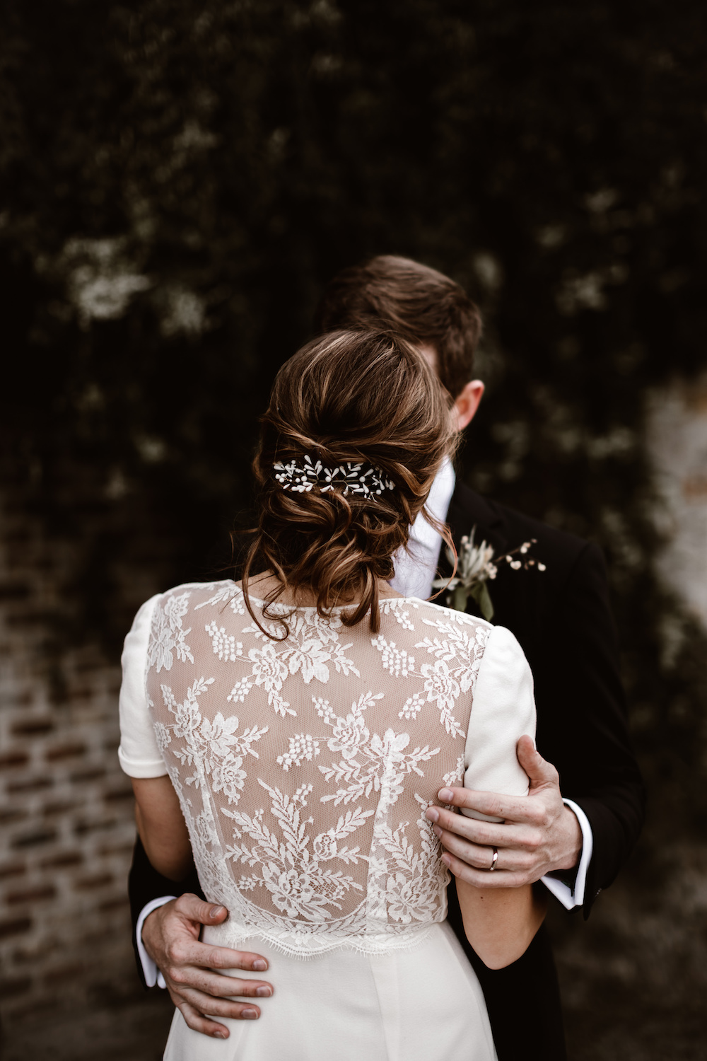 Mariage industriel aux Bonnes Joies - Charlotte + Dean - Blog Mariage Madame C