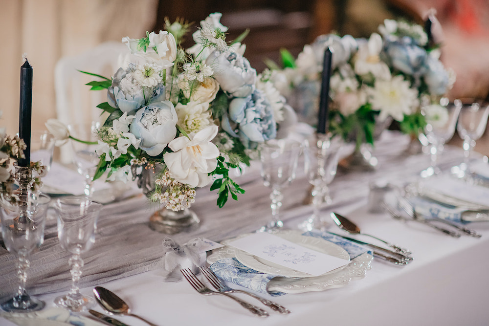 Un mariage romantique chic en bleu - Blog Mariage Madame C