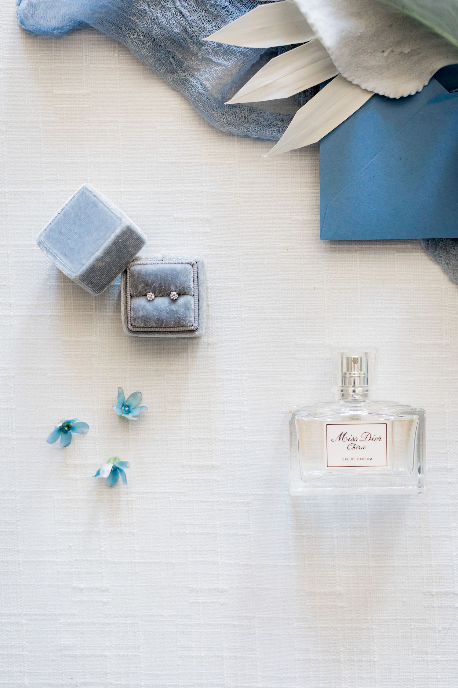 Un elopement bleu méditerrannée - Blog Mariage Madame C Un elopement bleu méditerrannée - Blog Mariage Madame C