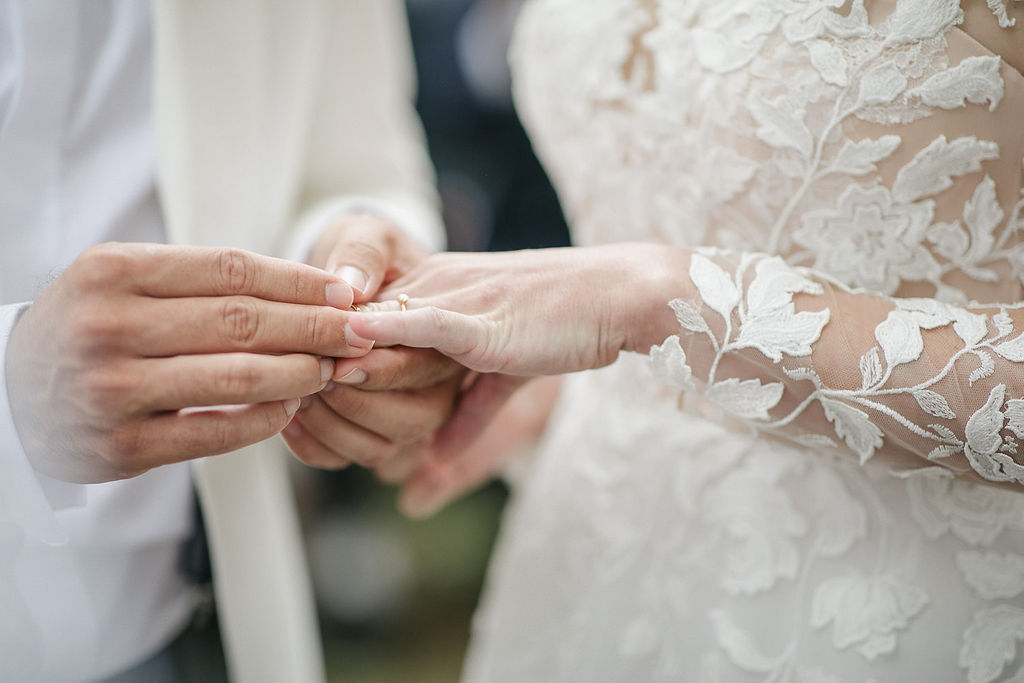 Mariage à la Campagne en Alsace - Julia + Christian - Blog Mariage Madame C