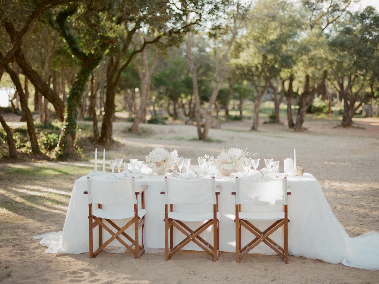 Mariage à la plage au Café Léoube // Crédit - Thomas Audiffren