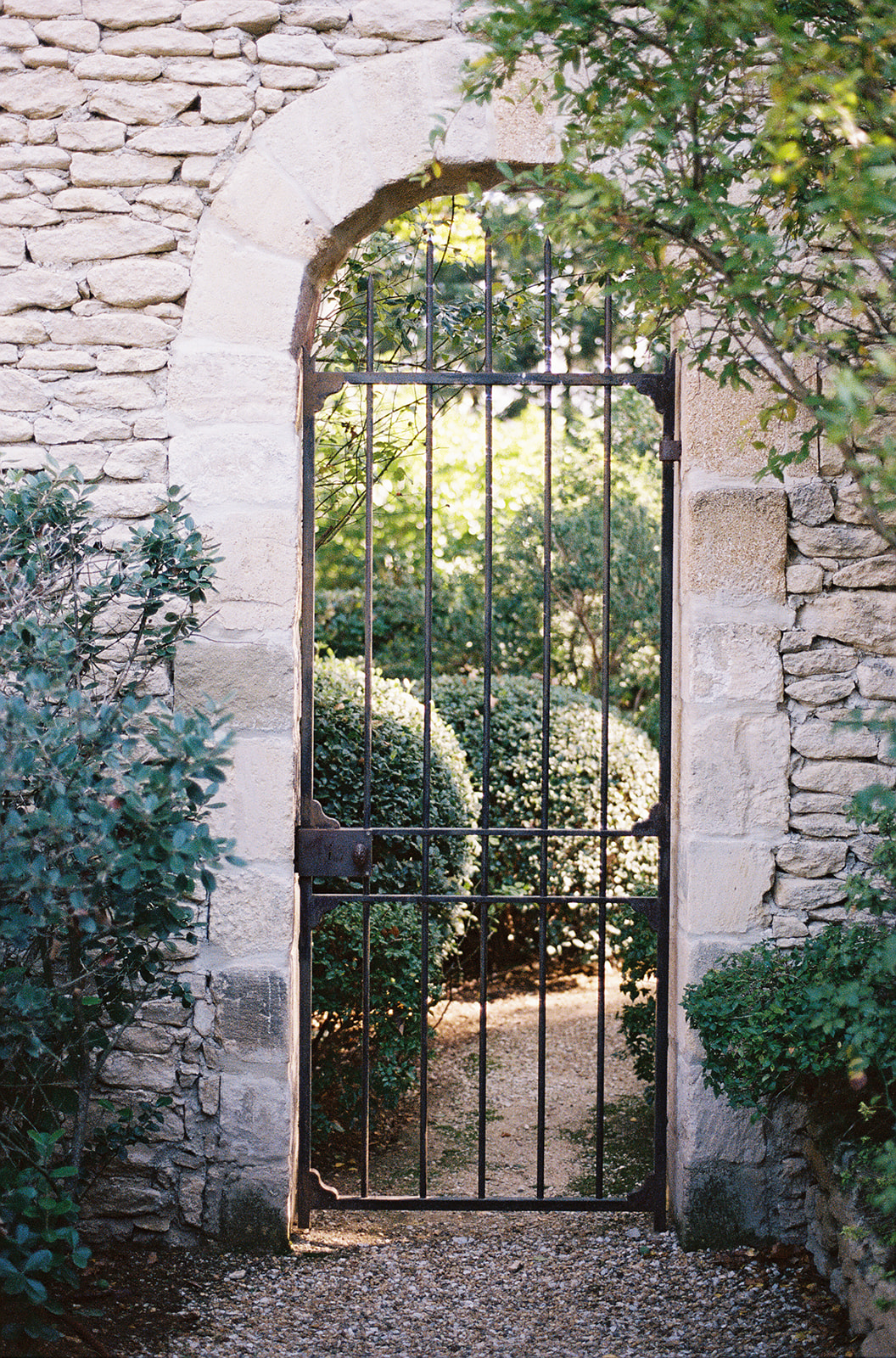 Mariage de Provence à la Bastide de Laurence - Mollie + Eduardo - Blog Mariage Madame C