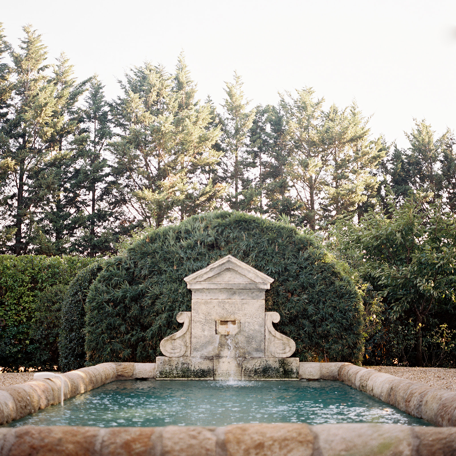 Mariage de Provence à la Bastide de Laurence - Mollie + Eduardo - Blog Mariage Madame C