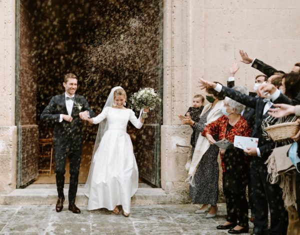 Mariage au Mas des Comtes de Provence - Delphine + Lucas - Blog Mariage Madame C Mariage au Mas des Comtes de Provence // Photo - Laurent Brouzet