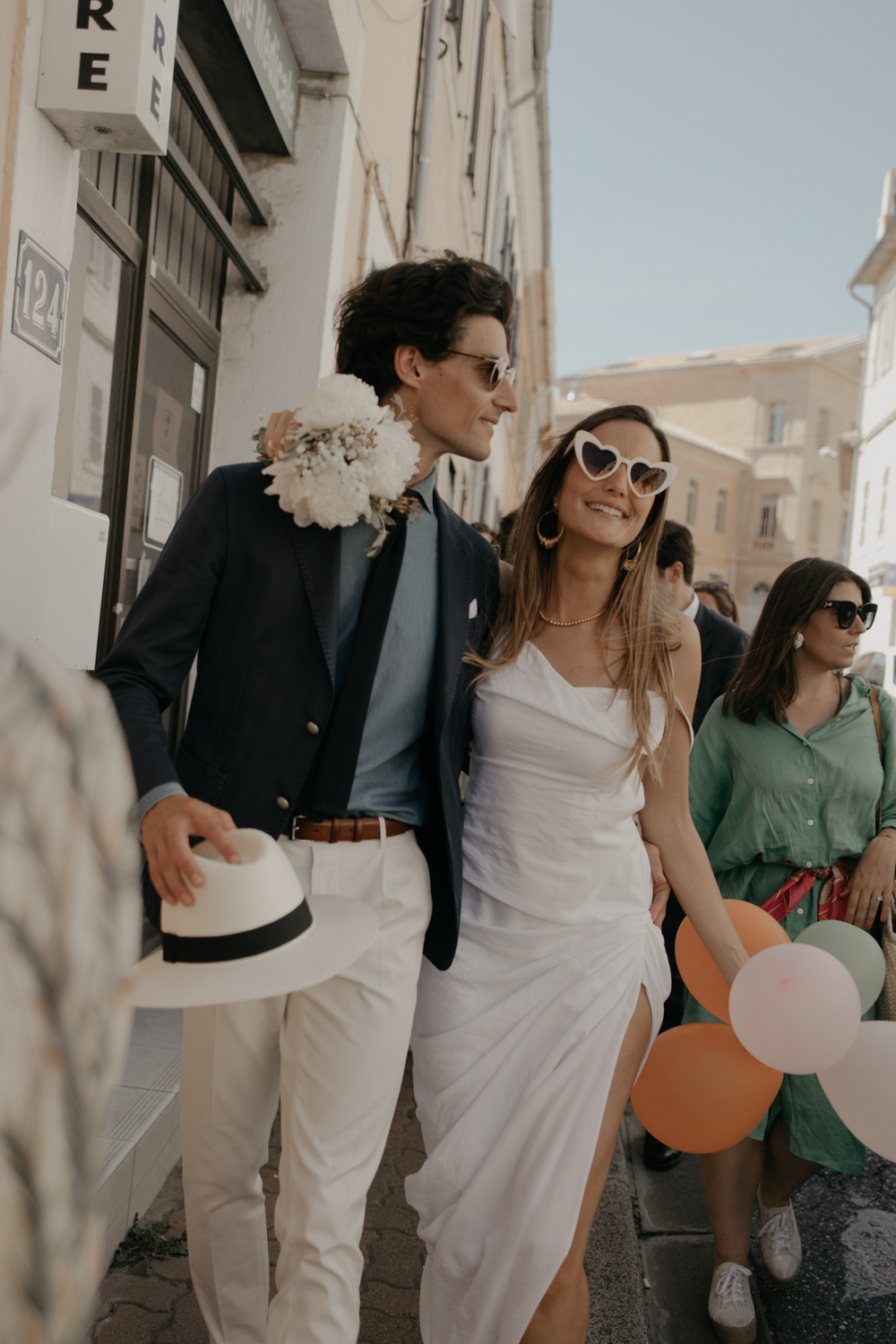 Mariage civil à la Ciotat - Natacha + Axel - Blog Mariage Madame C