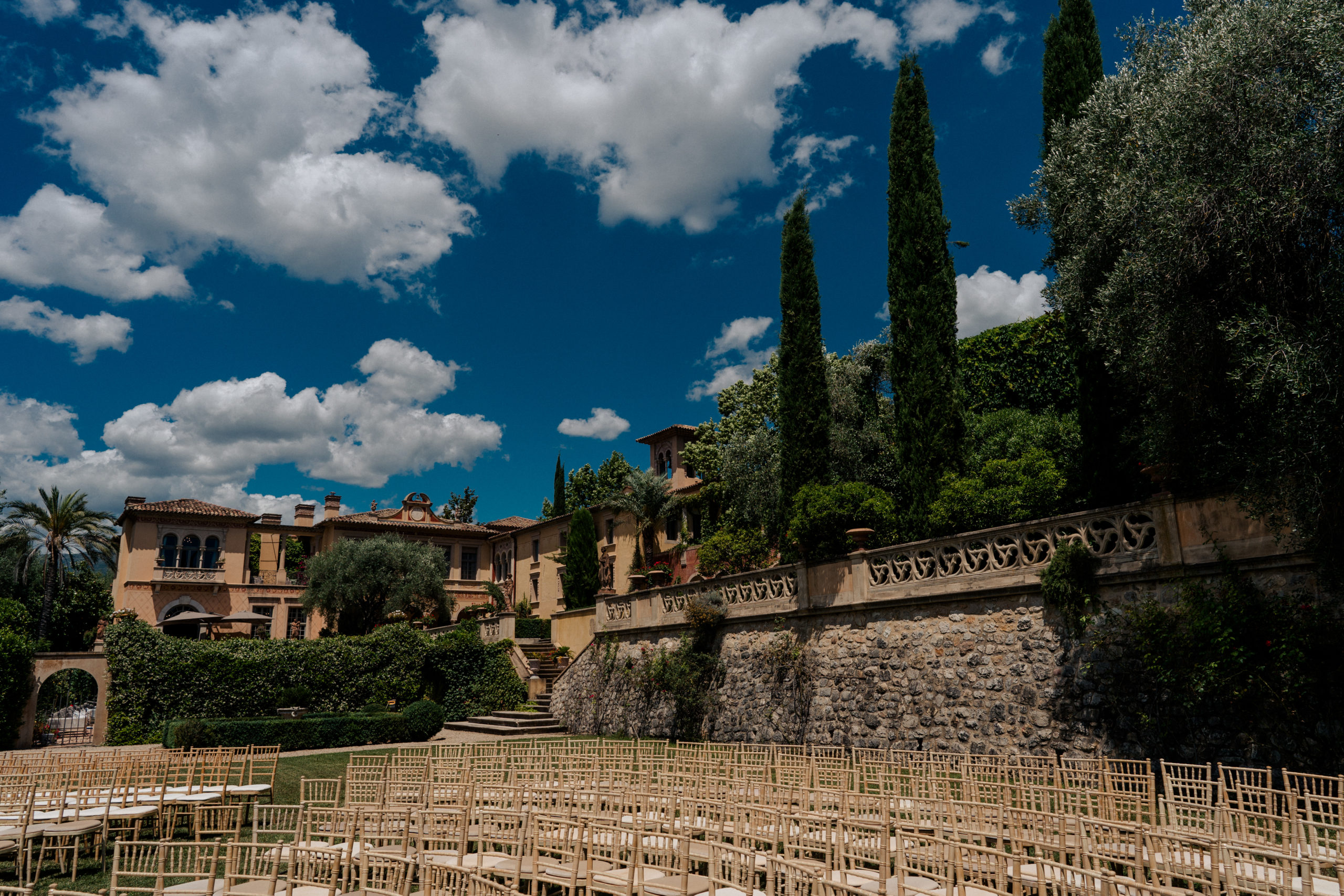 Mariage à Grasse au Château Diter - Dana + John - Blog Mariage Madame C Mariage à Grasse au Château Diter - Dana + John - Blog Mariage Madame C