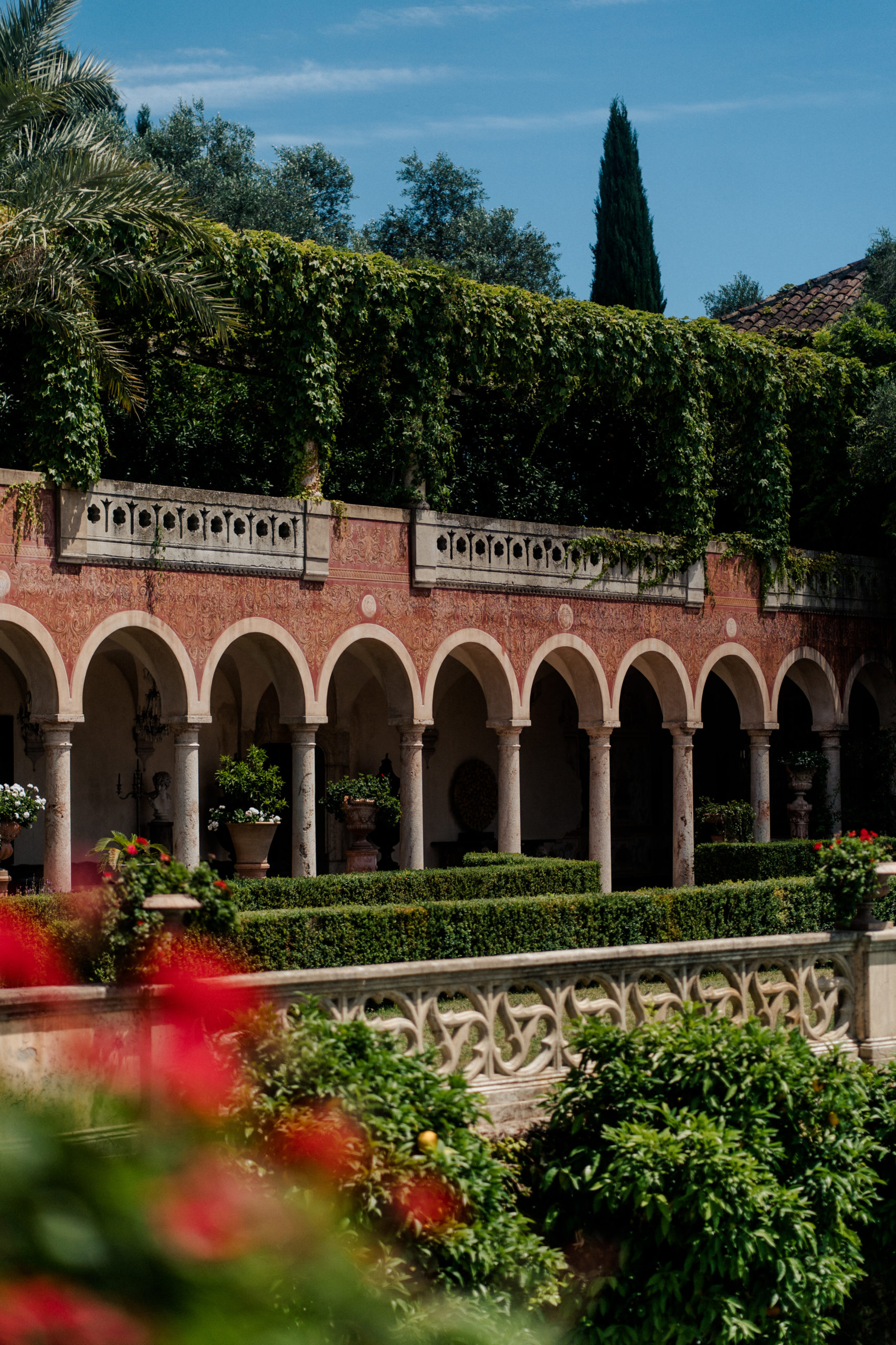 Mariage à Grasse au Château Diter - Dana + John - Blog Mariage Madame C Mariage à Grasse au Château Diter - Dana + John - Blog Mariage Madame C