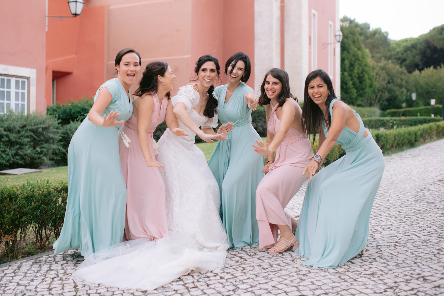 Mariage au Monastère de Penha Longa à Lisbonne - Ornella + Pedro - Blog Mariage Madame C